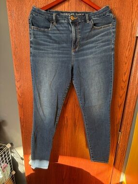 American Eagle Outfitters Women’s Dark Blue Skinny Jeans